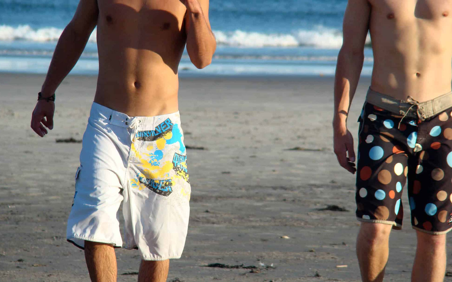 5 Examples Of Bad Beach Board Shorts - MaleBasics: Men's Underwear Blog